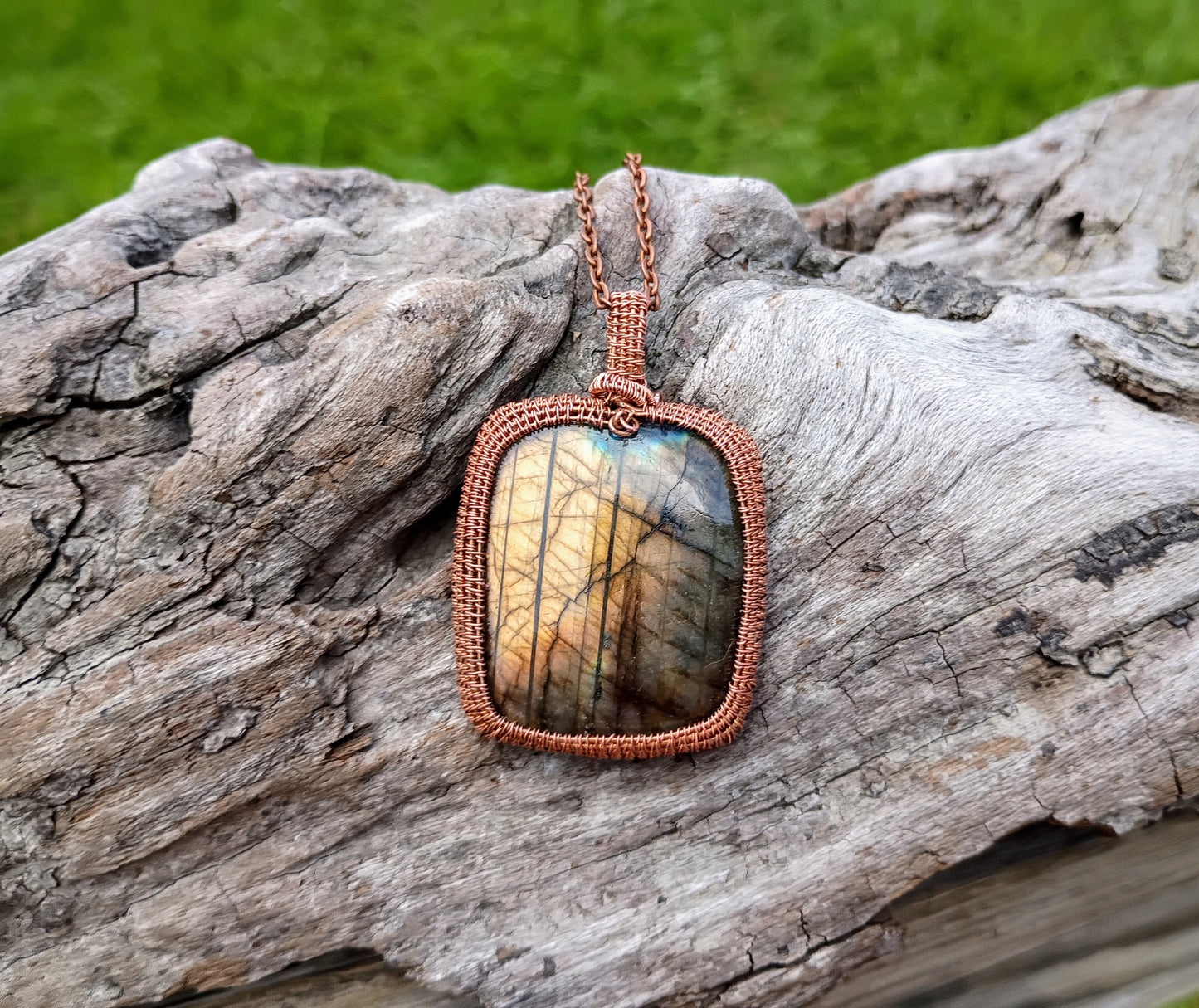 Labradorite wire wrapped pendant