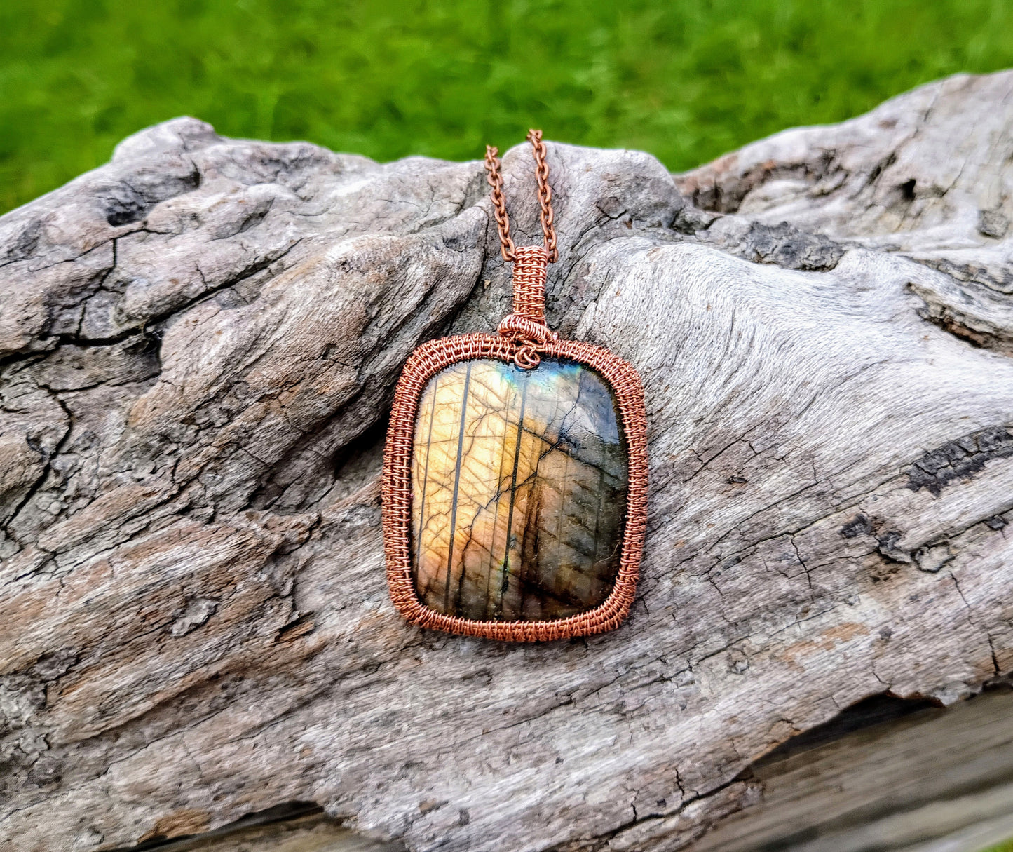 Labradorite wire wrapped pendant