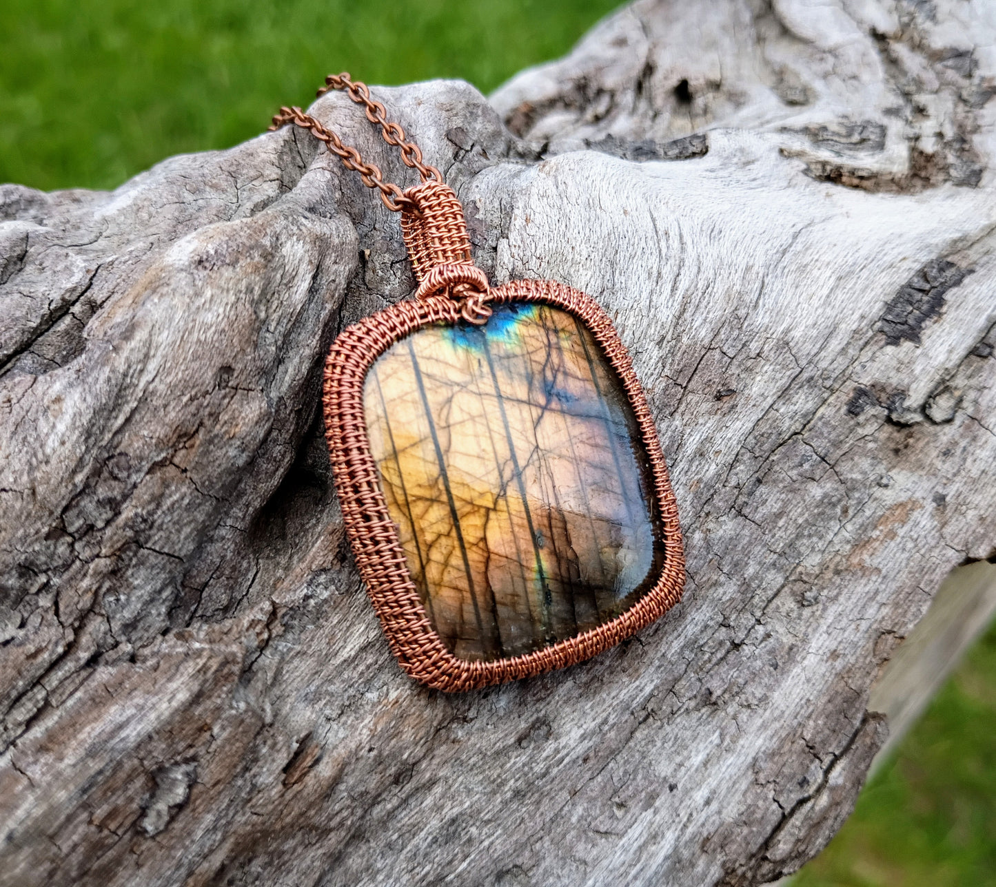 Labradorite wire wrapped pendant