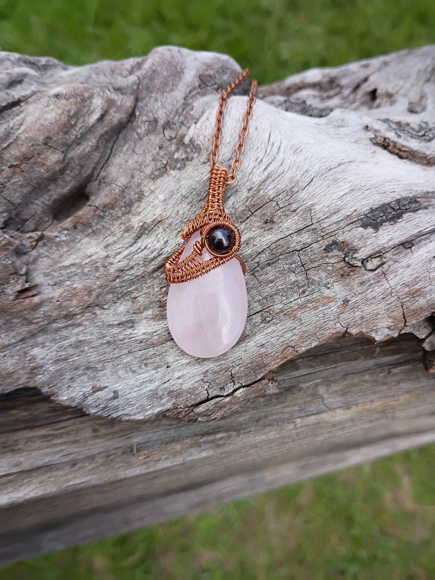Rose quartz and garnet pendant