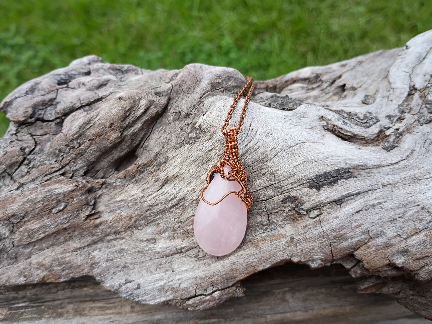 Rose quartz and garnet pendant
