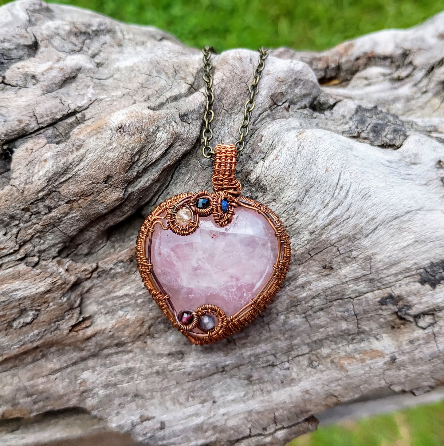 Rose quartz heart pendant