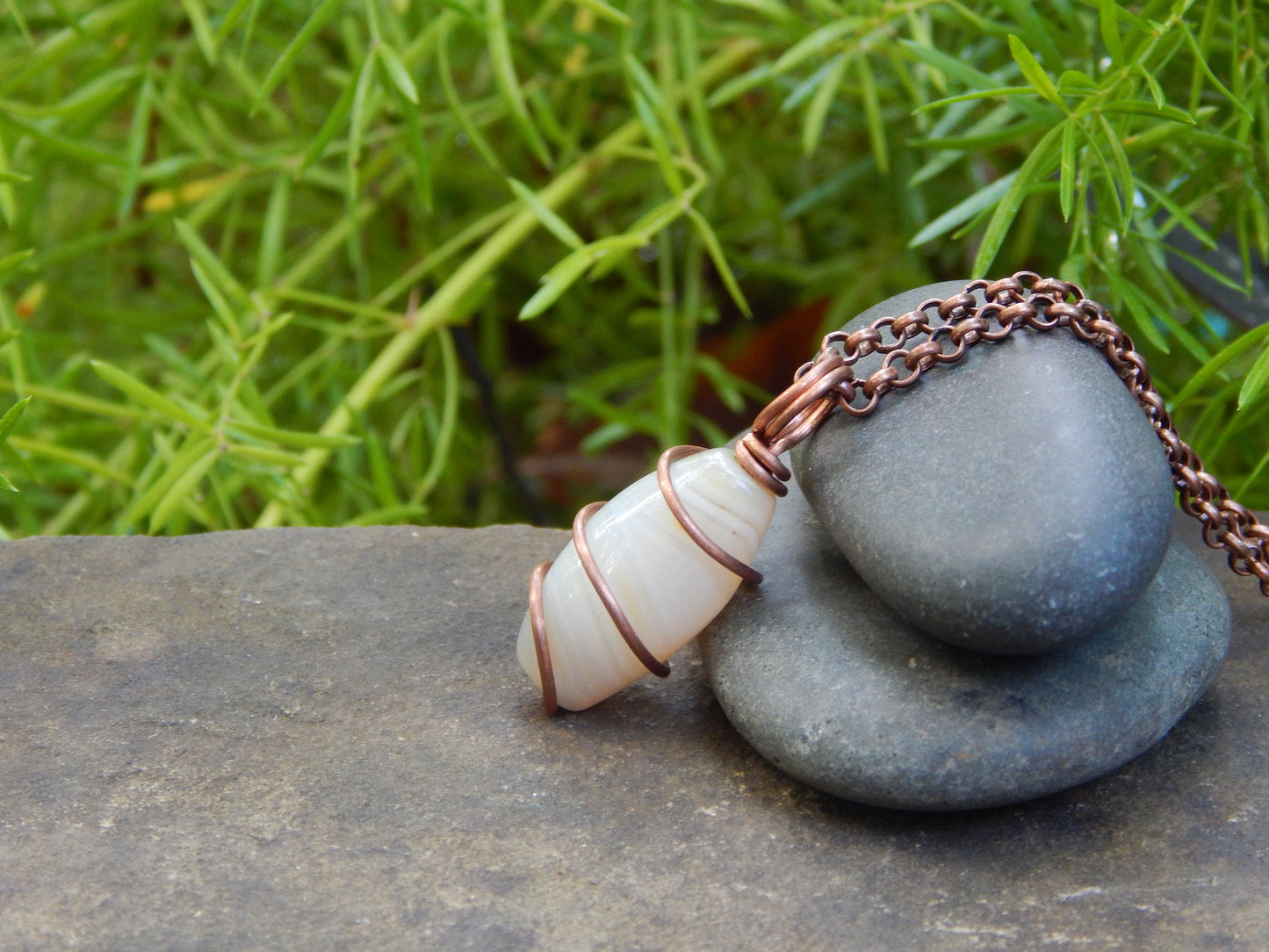 Banded agate wire wrap pendant