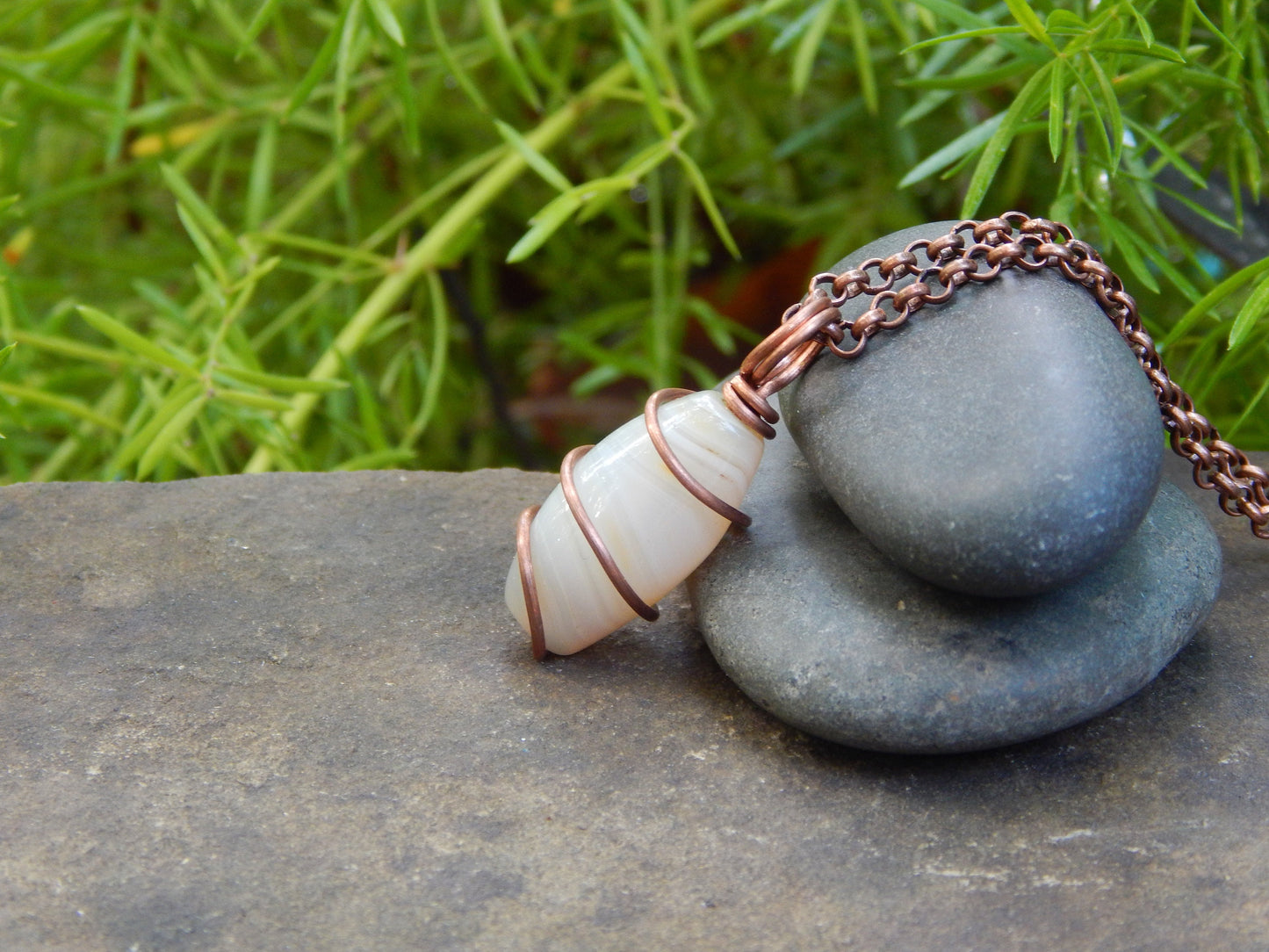 Banded agate wire wrap pendant