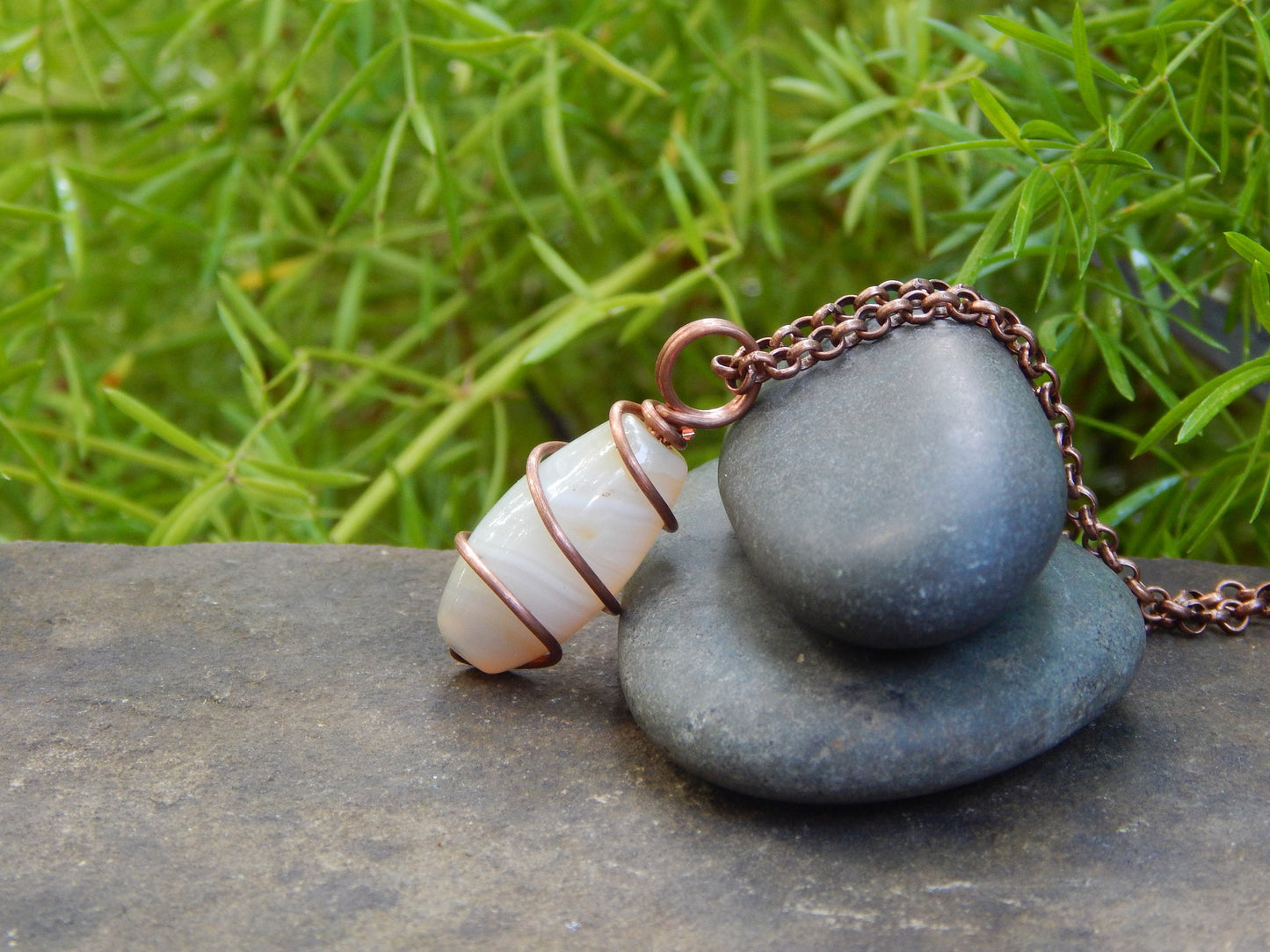 Banded agate wire wrap pendant