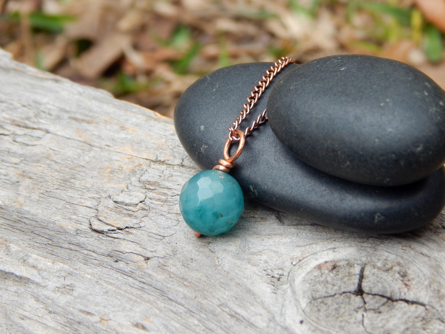 Wire wrapped simple quartz pendant
