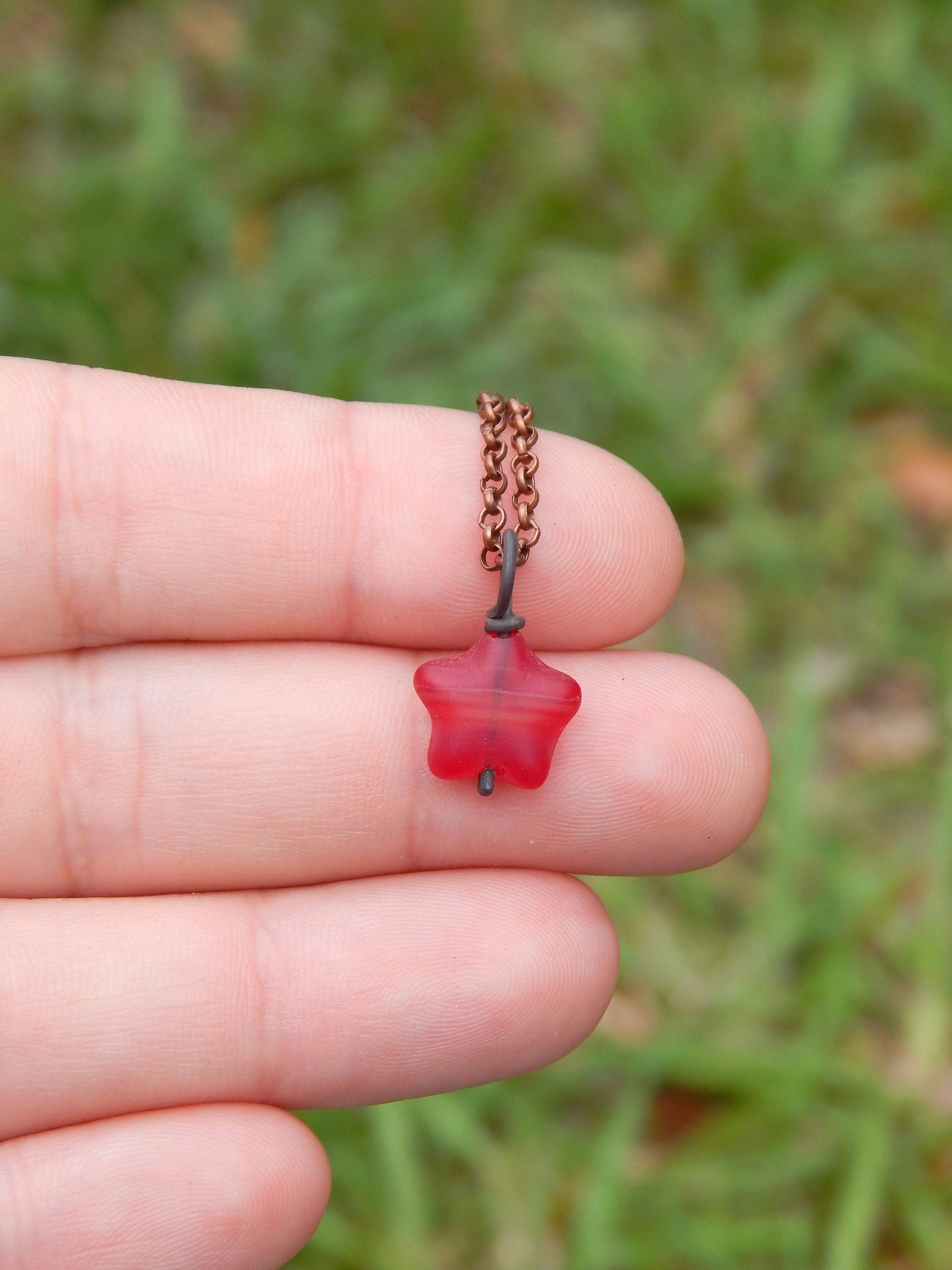 Mini red glass star pendant