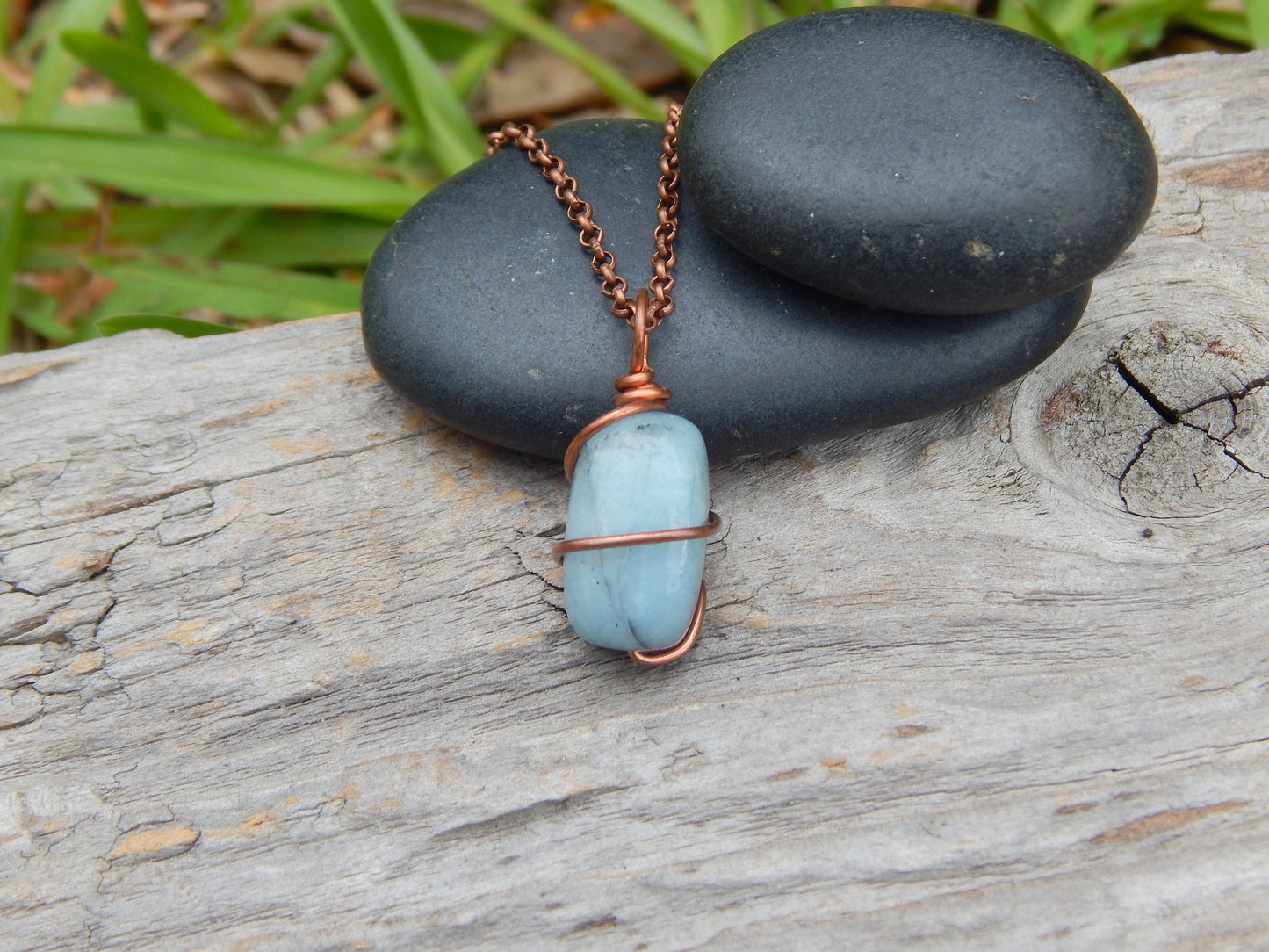 Wire wrapped aquamarine pendant