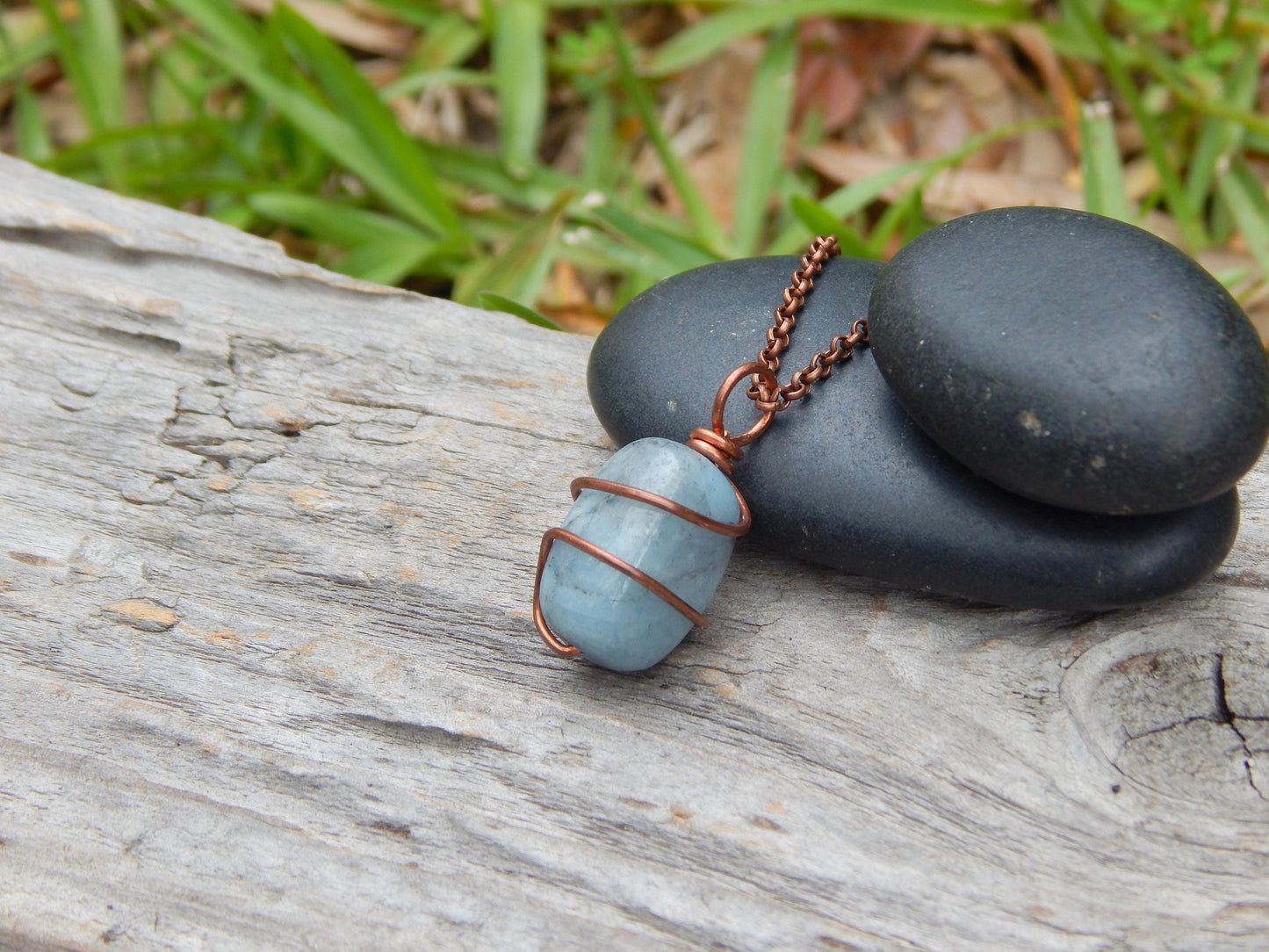 Wire wrapped aquamarine pendant