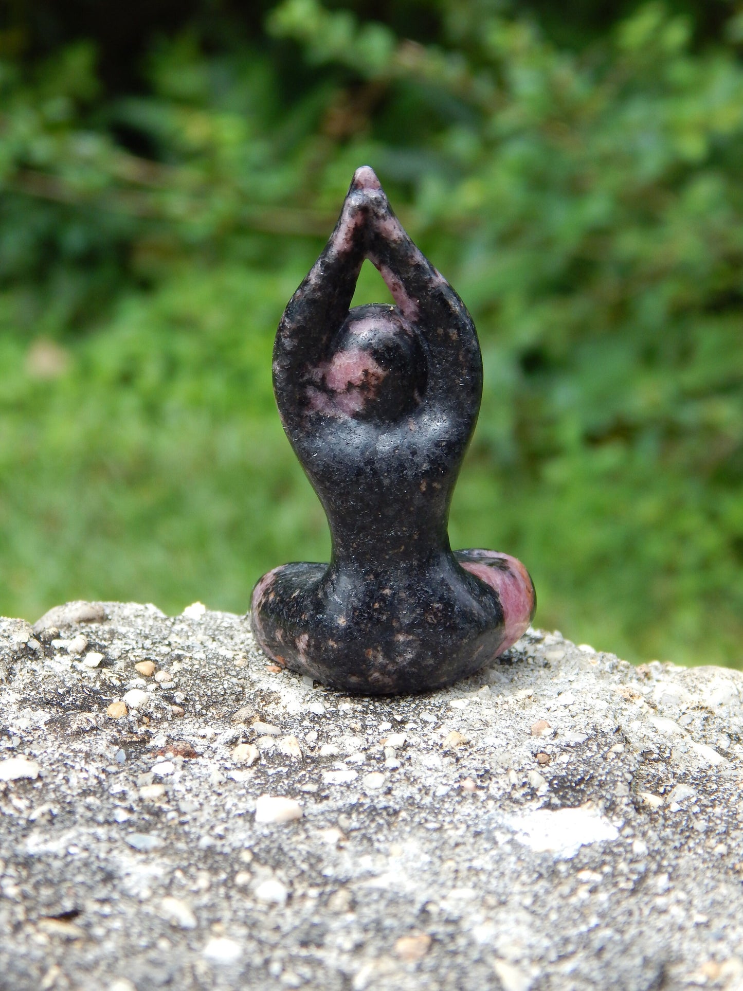 Rhodonite yoga lady crystal carving