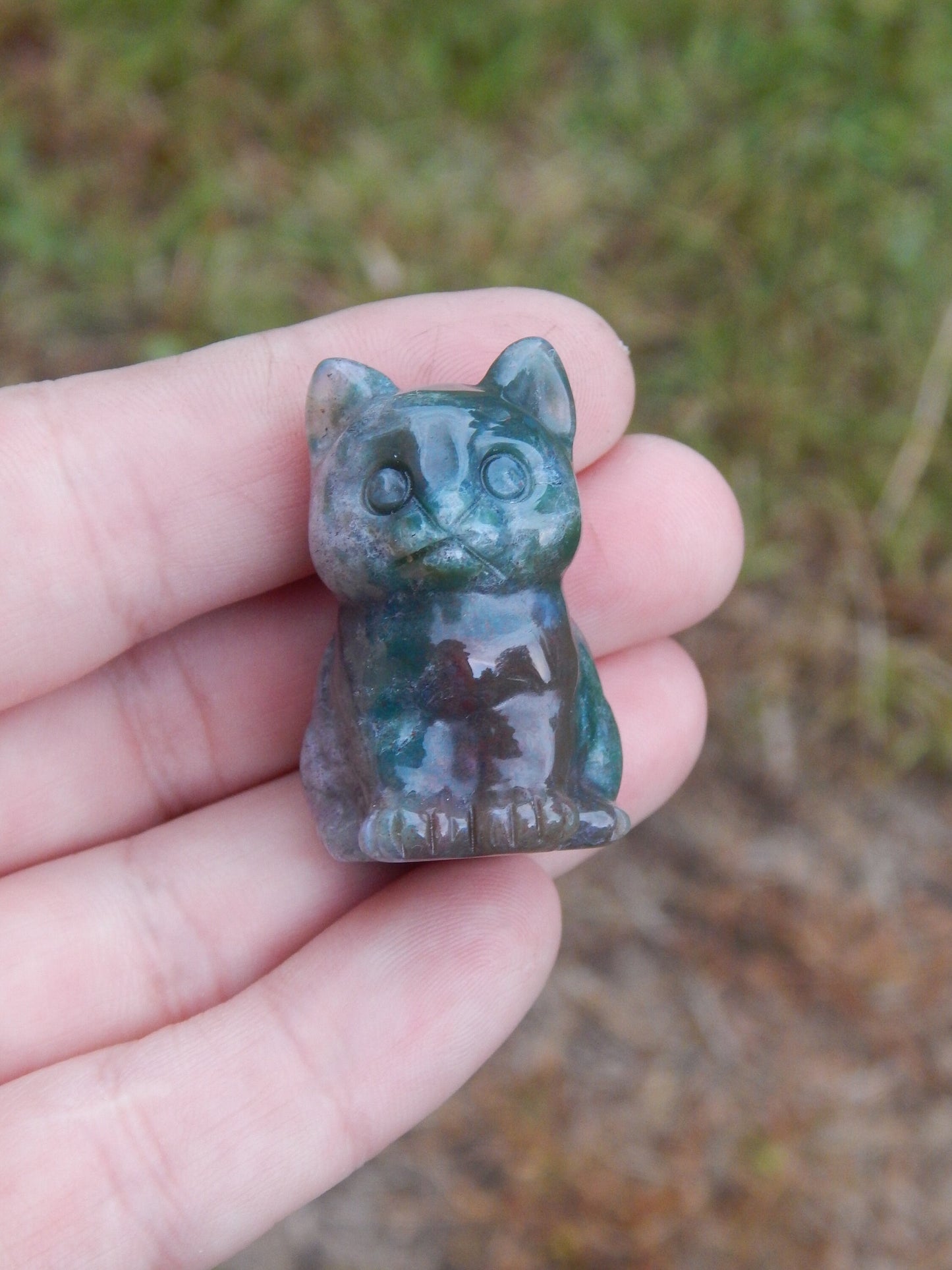Moss agate crystal cat carving