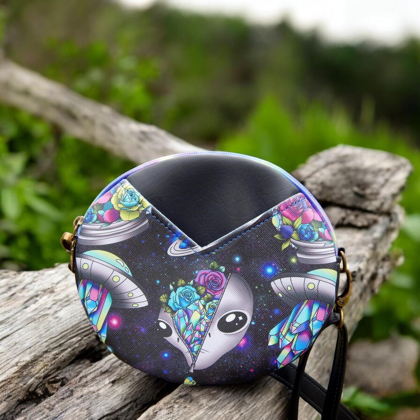 Trippy alien round crossbody, psychedelic purse, area 51, unique gift for her, ready to ship, handmade bag, space themed, adjustable strap