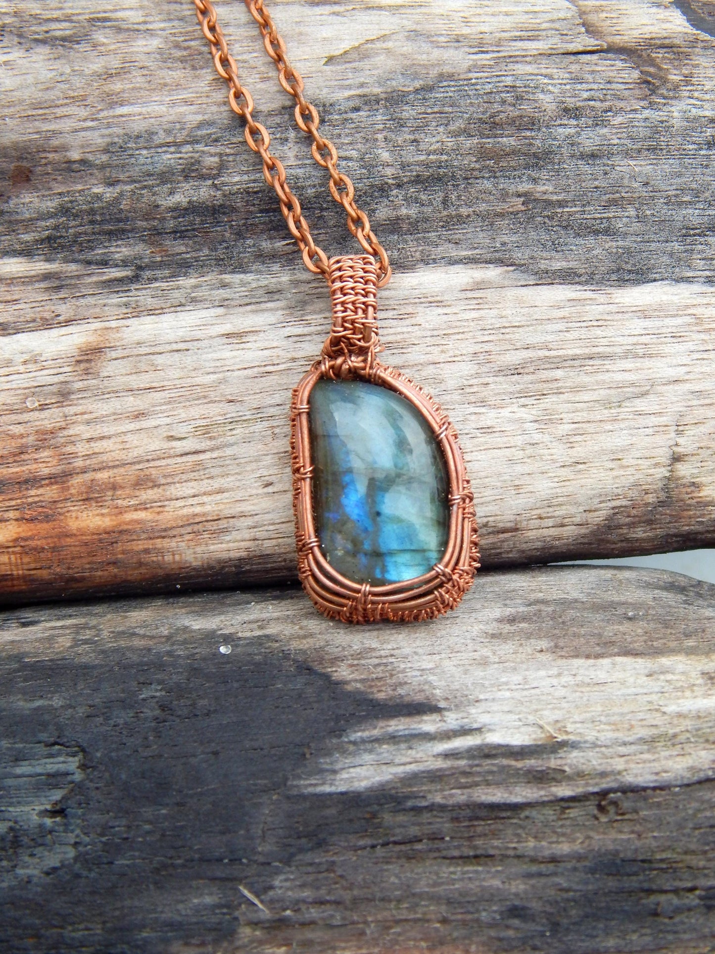 Labradorite wire wrapped pendant
