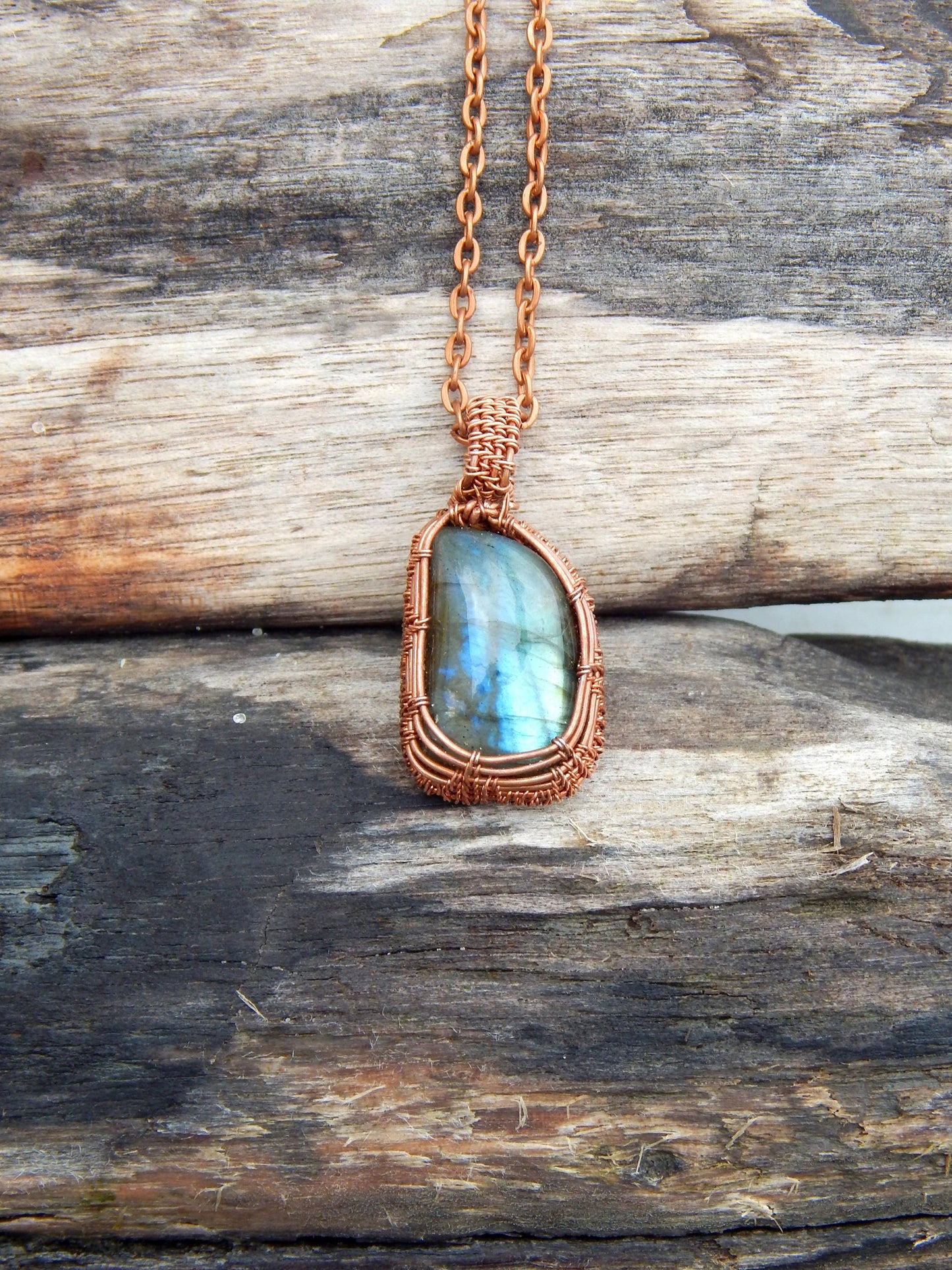 Labradorite wire wrapped pendant