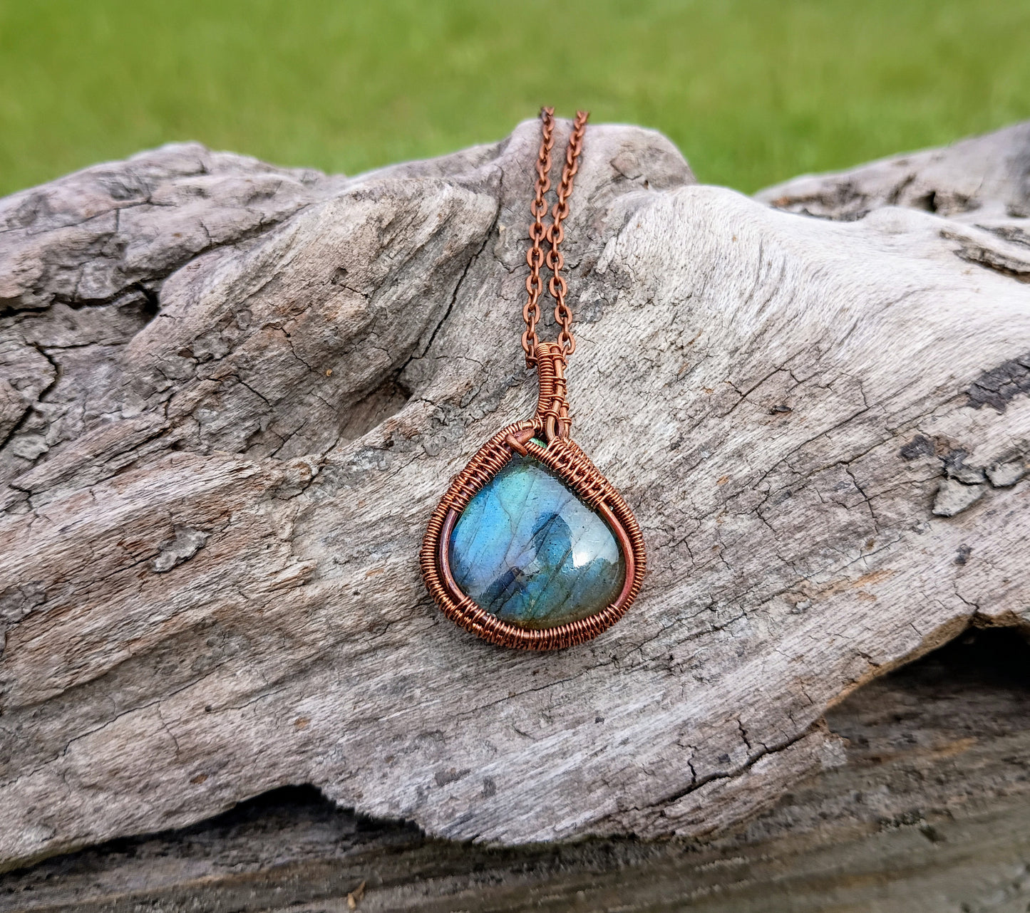 Labradorite wire wrapped pendant