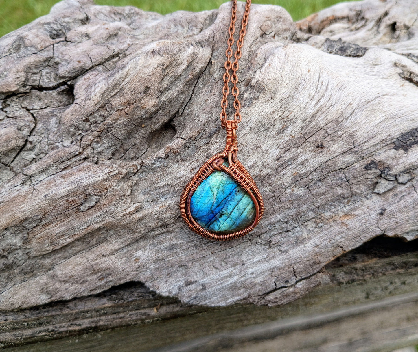 Labradorite wire wrapped pendant