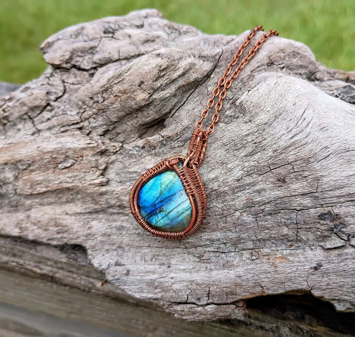 Labradorite wire wrapped pendant