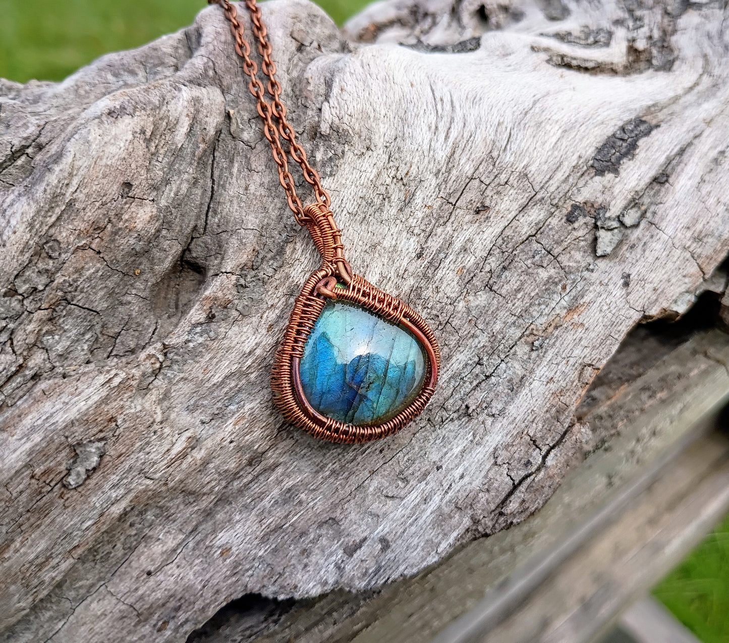 Labradorite wire wrapped pendant