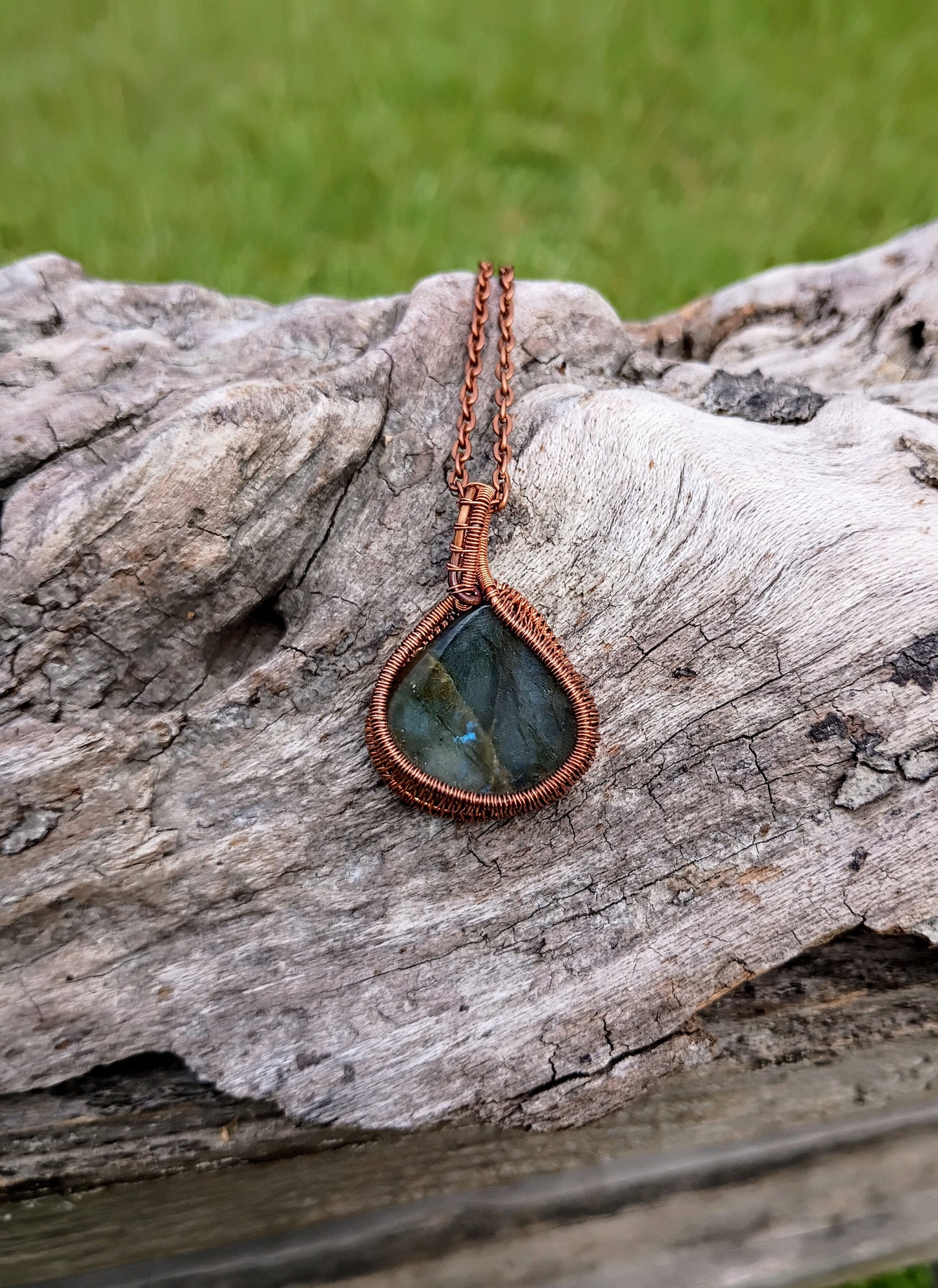 Labradorite wire wrapped pendant