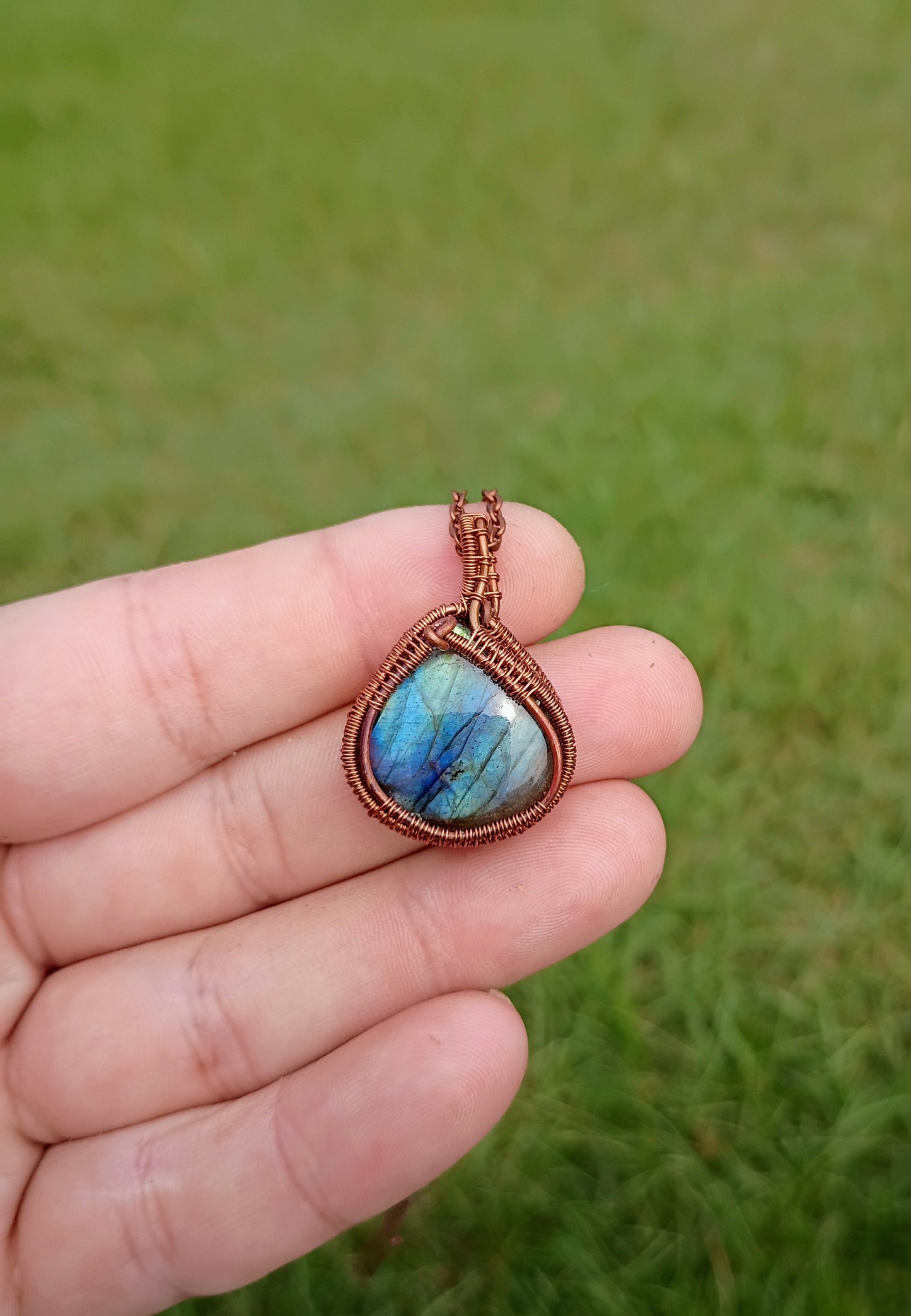Labradorite wire wrapped pendant