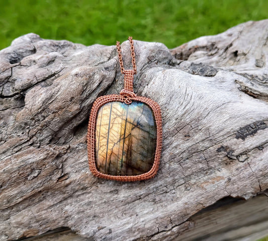 Labradorite wire wrapped pendant