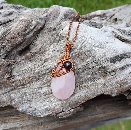 Rose quartz and garnet pendant