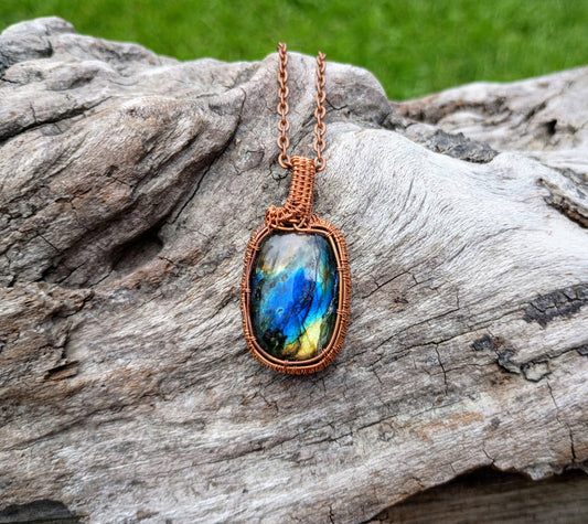 Labradorite wire wrapped pendant