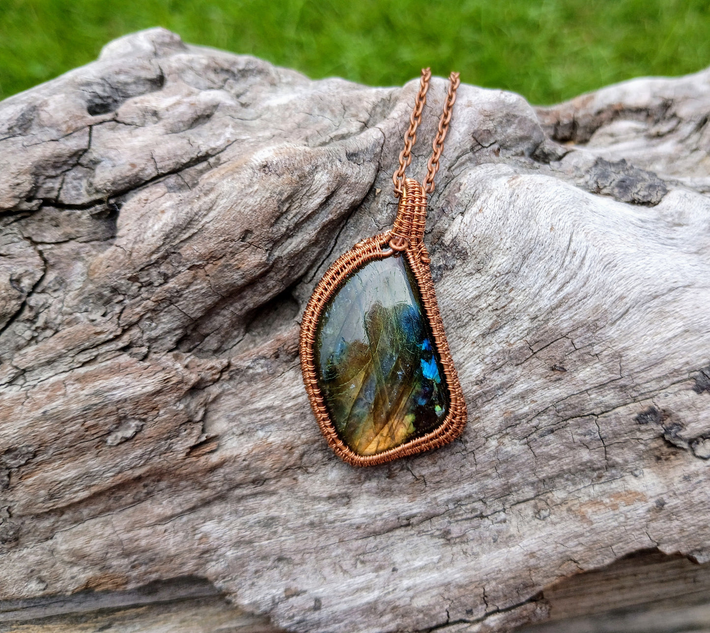 Labradorite wire wrapped pendant