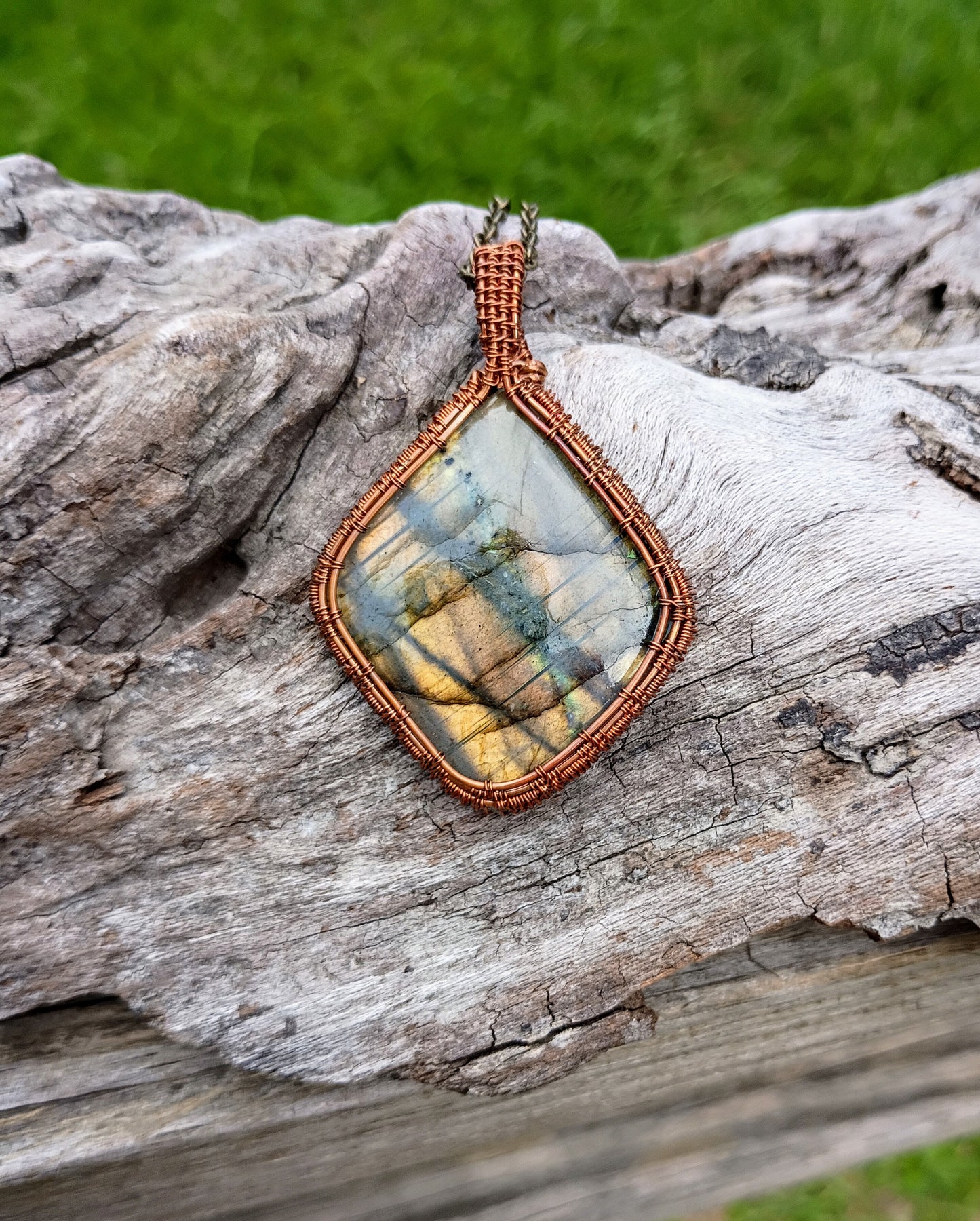 Labradorite wire wrapped pendant