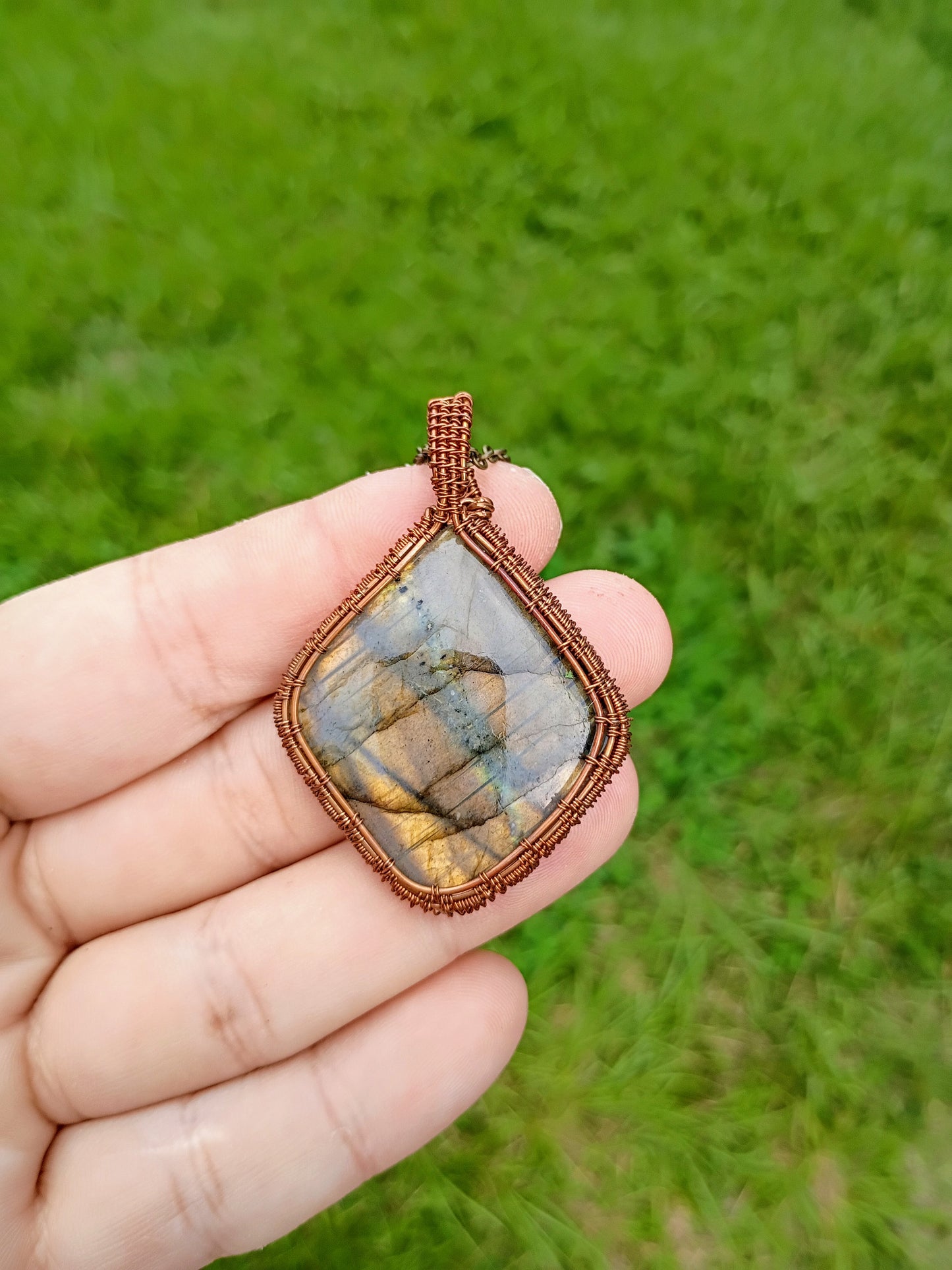 Labradorite wire wrapped pendant