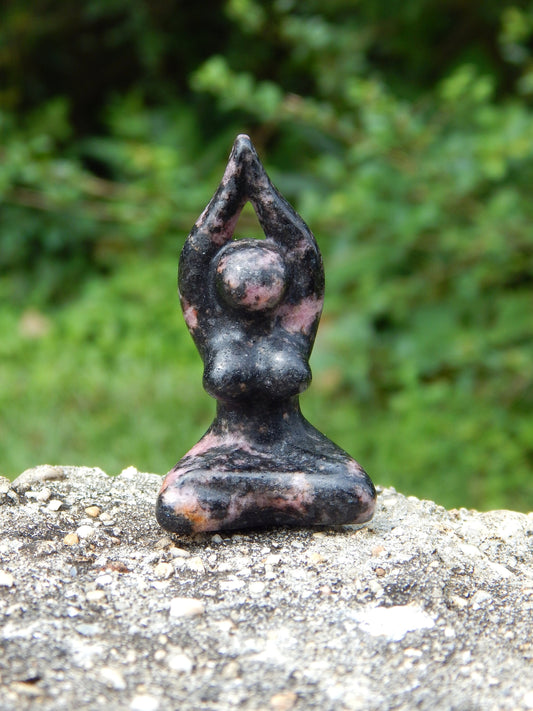 Rhodonite yoga lady crystal carving